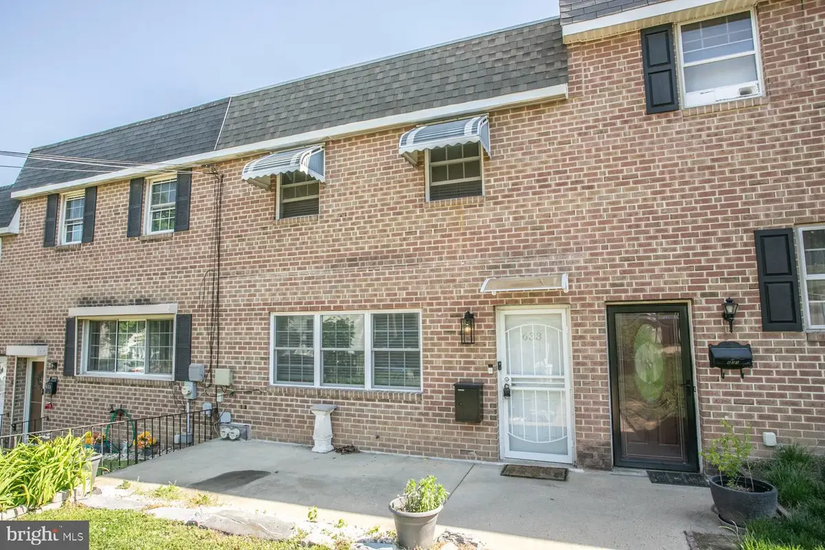 633 E Elm St, Norristown, PA 19401 - #1