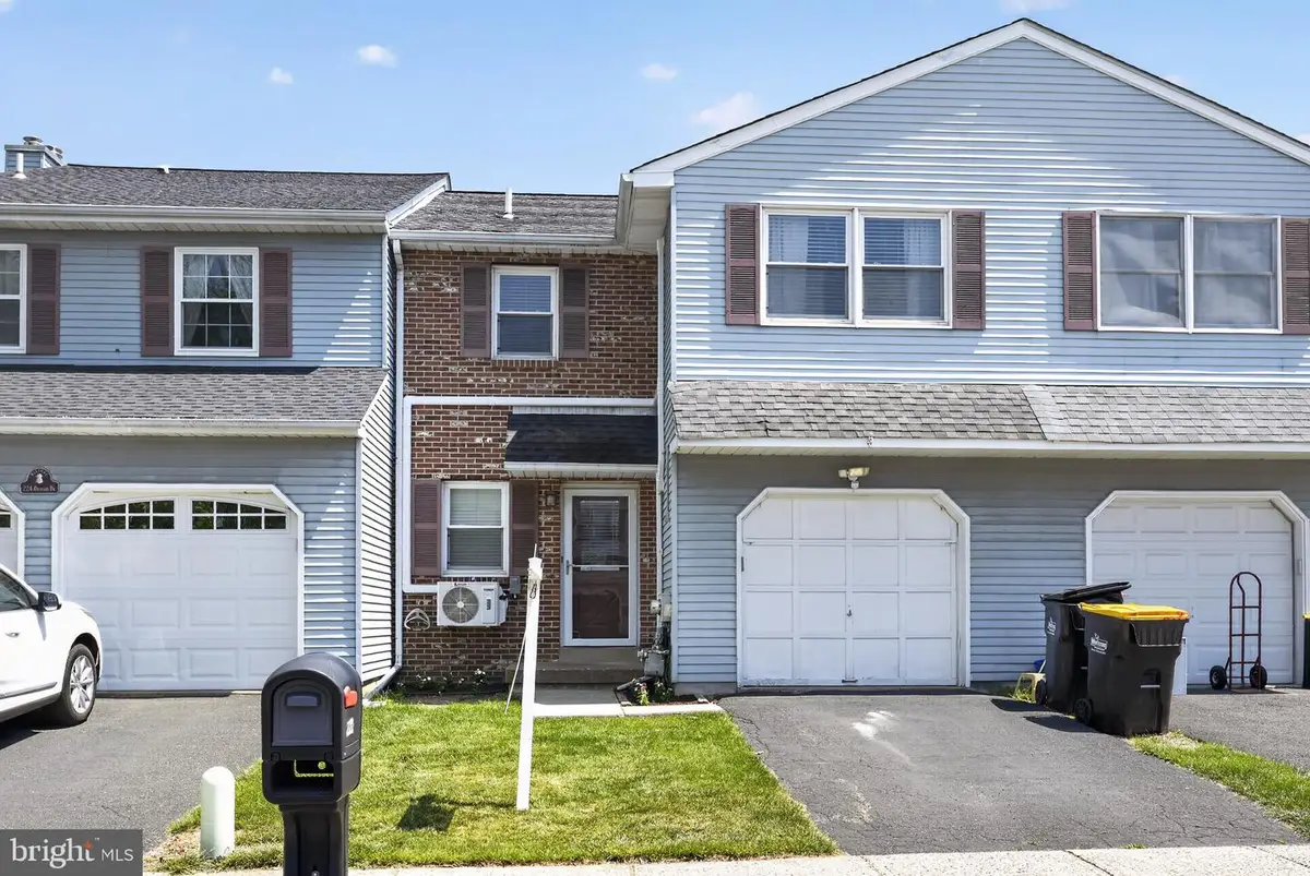 222 Orchard Dr, North Wales, PA 19454 - #1