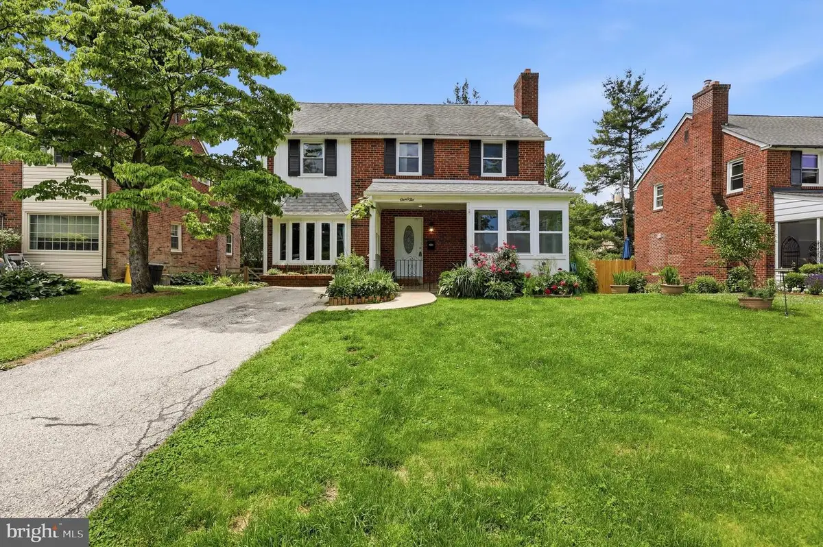 102 Rock Glen Rd, Wynnewood, PA 19096 - #1