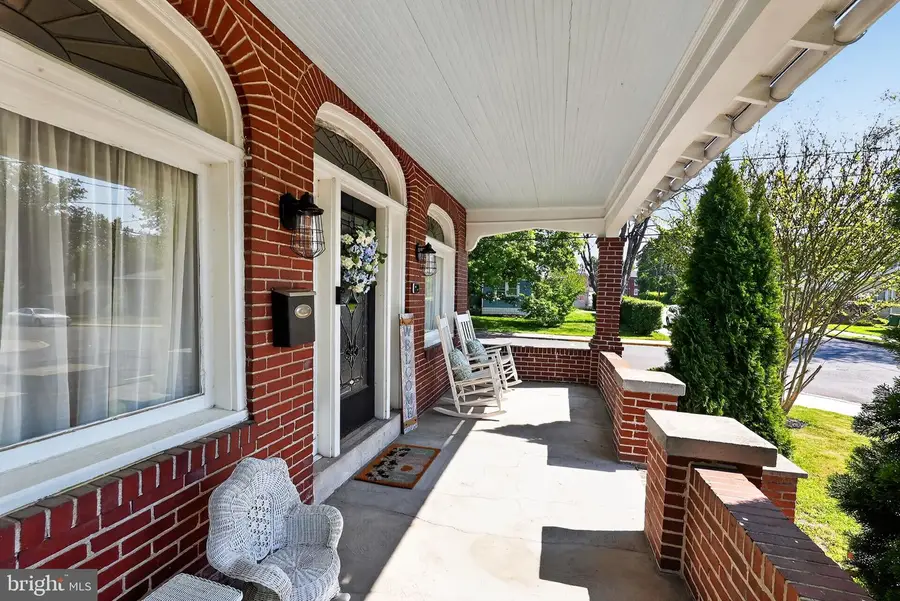 639 E Vine St, Stowe, PA 19464 - #3