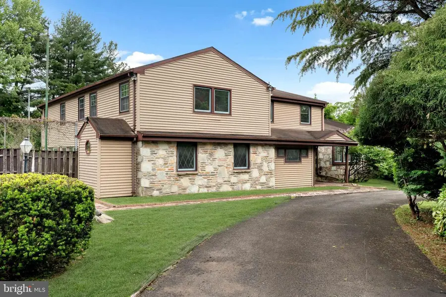 3873 Pine Rd, Huntingdon Valley, PA 19006 - #2