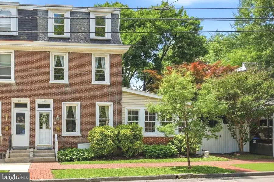 209 E 10th Ave, Conshohocken, PA 19428 - #2