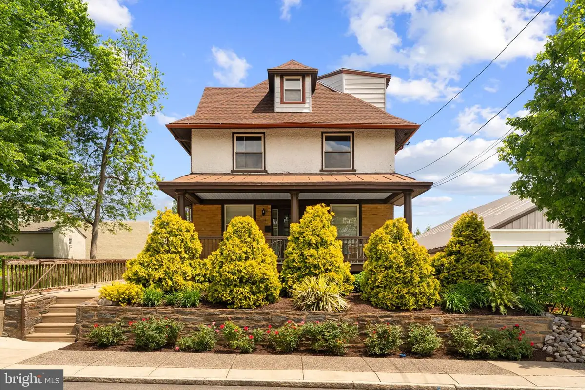 11 E Spring Ave, Ardmore, PA 19003 - #1