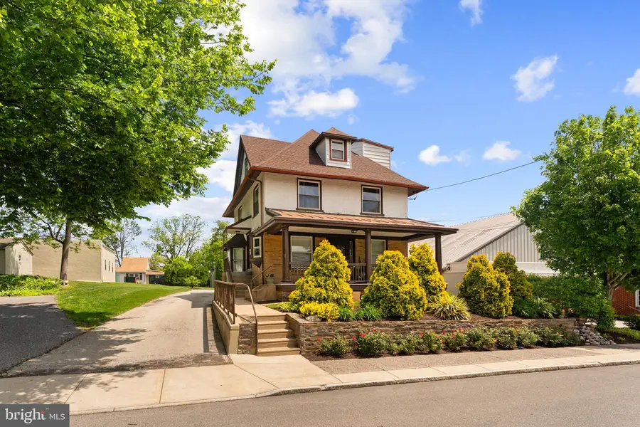 11 E Spring Ave, Ardmore, PA 19003 - #2