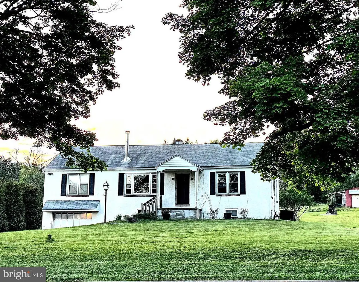 429 S Park Ave, Norristown, PA 19403 - #1