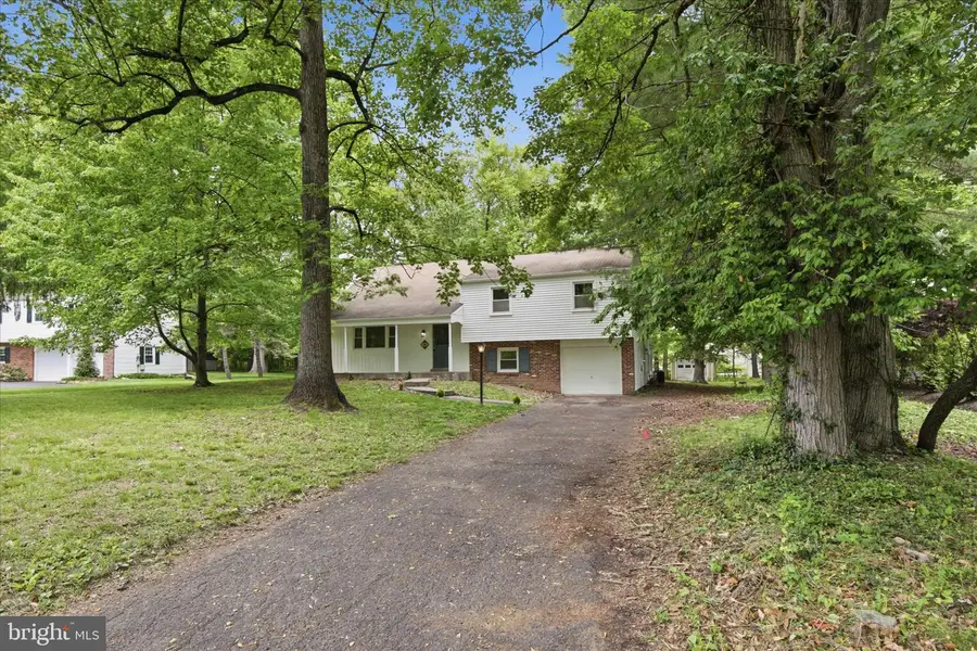 140 Woodland Dr, Lansdale, PA 19446 - #2
