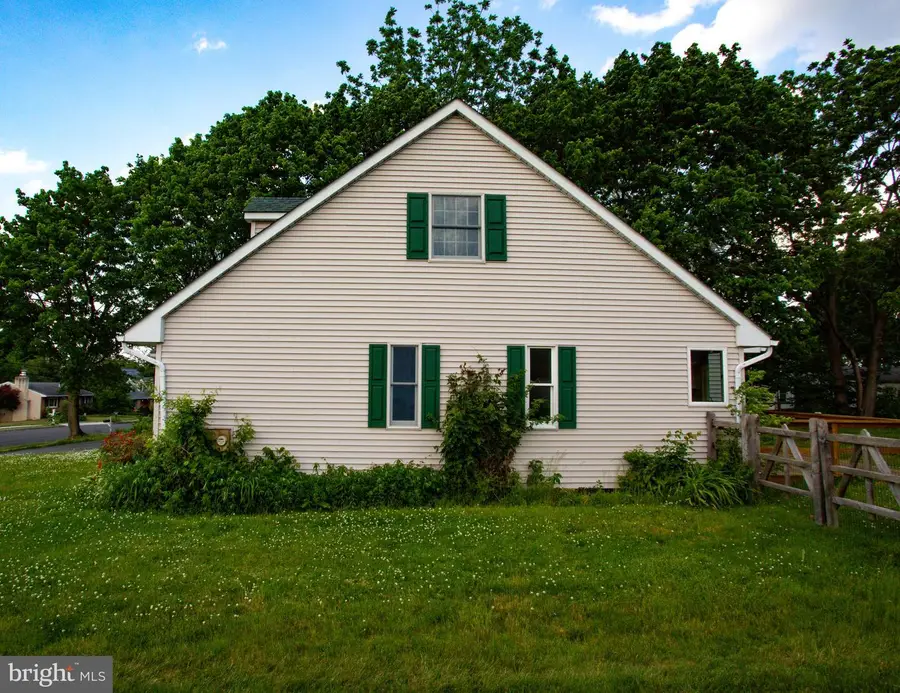 920 Chestnut St, Royersford, PA 19468 - #3