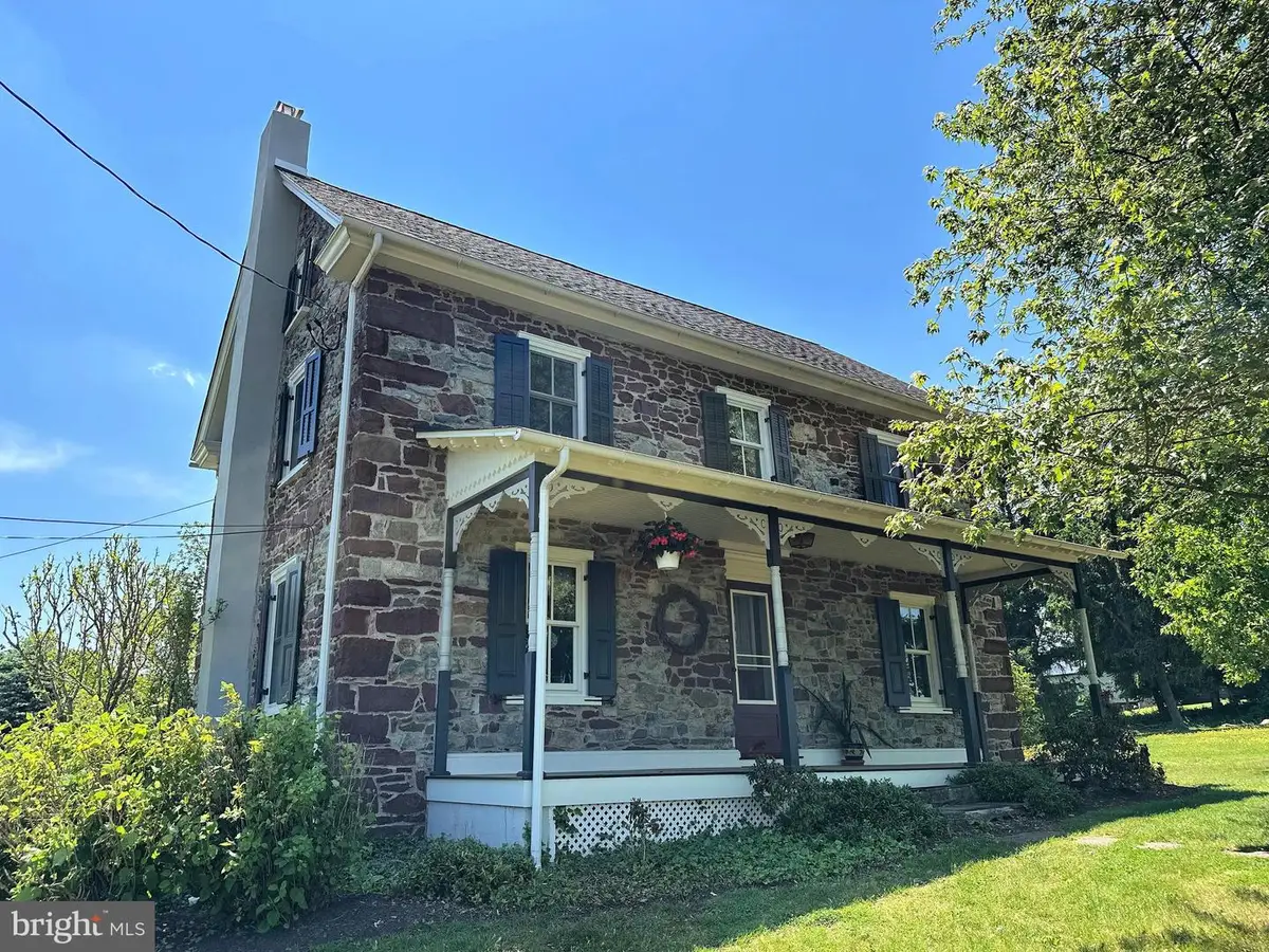 2382 Bergey Rd, Harleysville, PA 19438 - #1