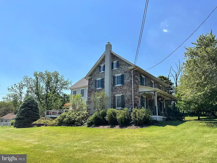 2382 Bergey Rd, Harleysville, PA 19438 - #2