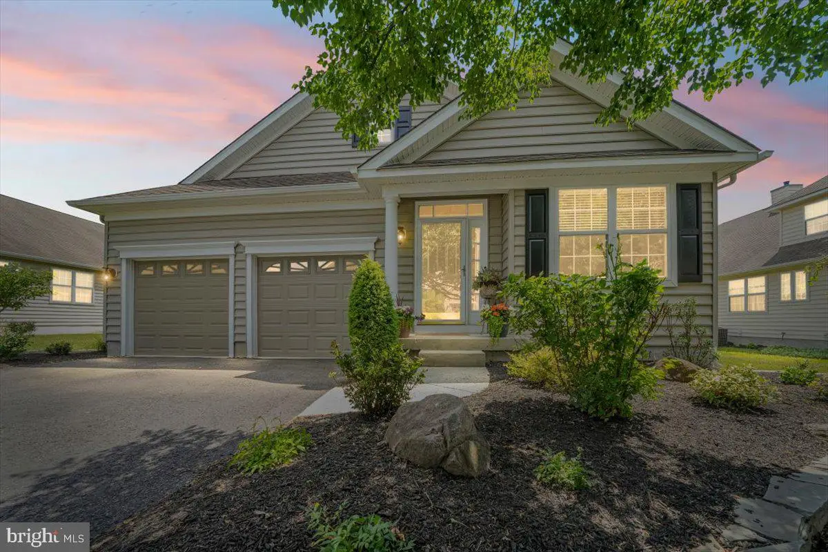 156 Masters Dr, Pottstown, PA 19464 - #1