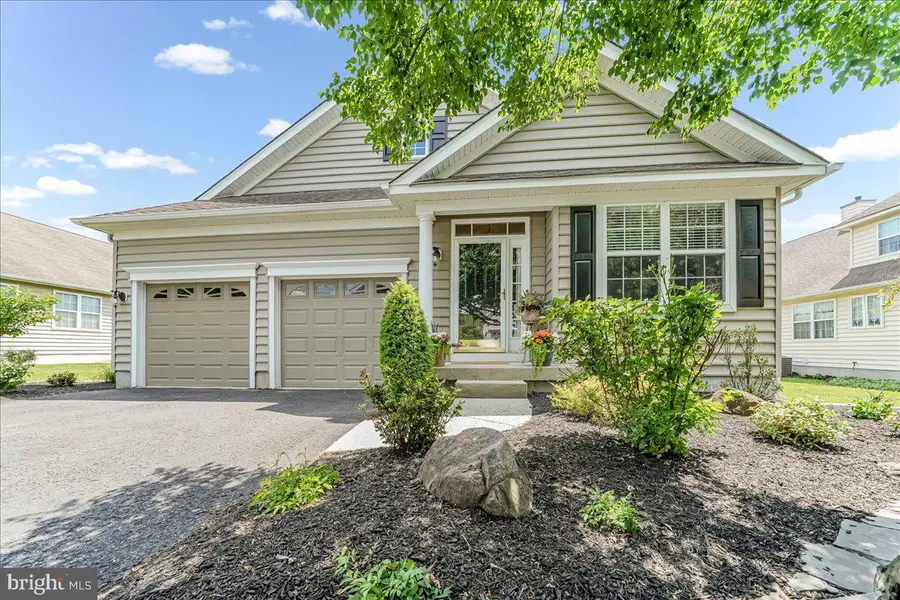 156 Masters Dr, Pottstown, PA 19464 - #2