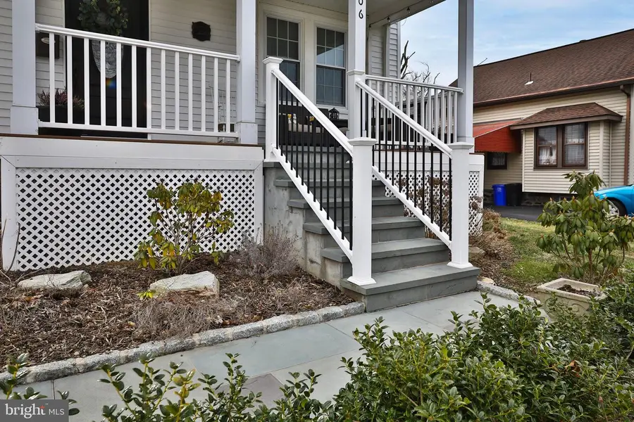 206 Wood St, Hatboro, PA 19040 - #3