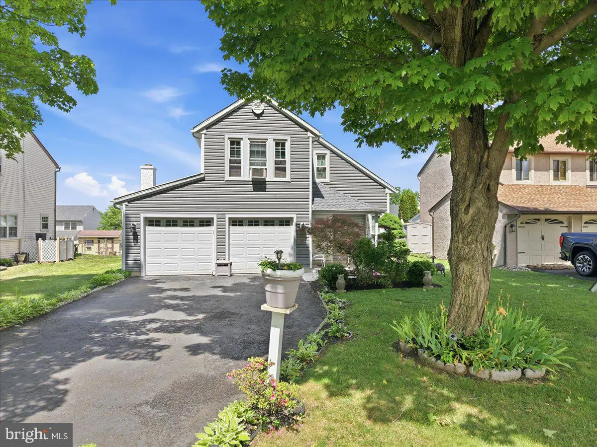 12 Pebble Dr, Horsham, PA 19044 - #1