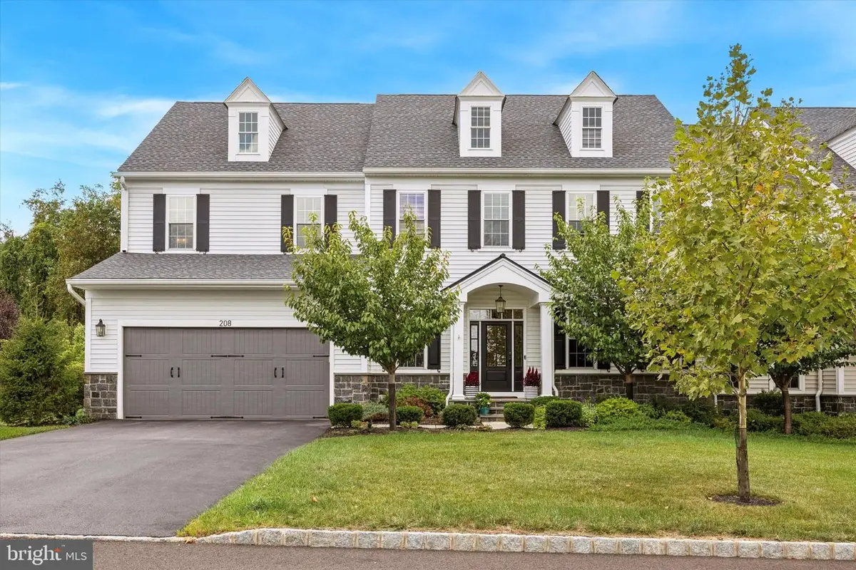 208 Manor Rd, Lafayette Hill, PA 19444 - #1
