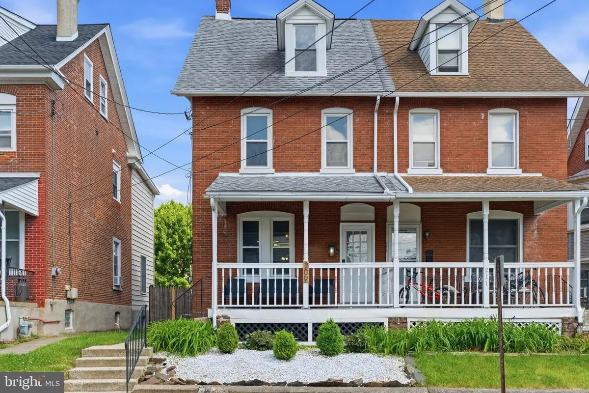 209 Susquehanna Ave, Lansdale, PA 19446 - #1