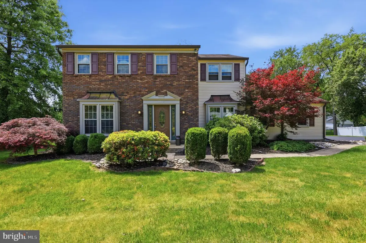 4185 Shoemaker Rd, Huntingdon Valley, PA 19006 - #1