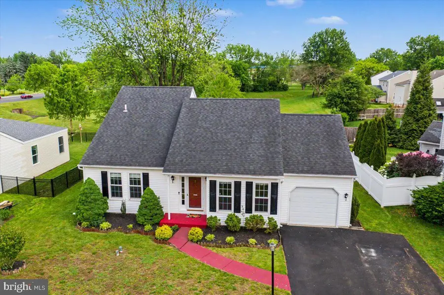 105 Abbey Dr, Royersford, PA 19468 - #2