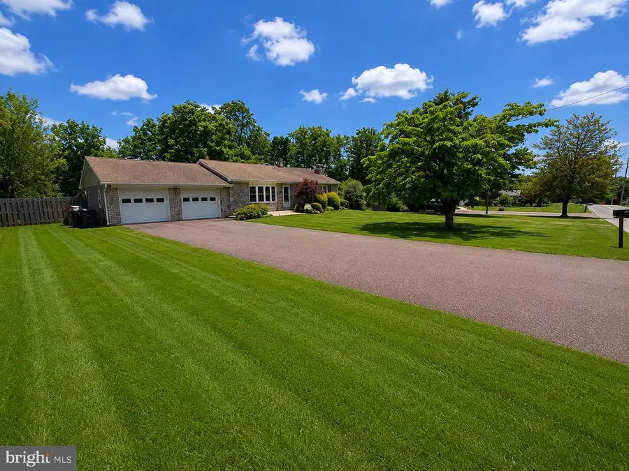 258 W 5th Ave, Trappe, PA 19426 - #2