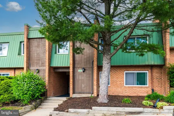 912 Meadowview Ln #912, MONT CLARE, PA 19453