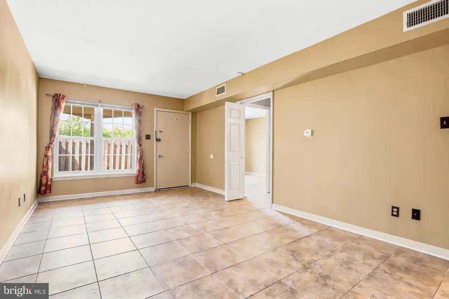 122 Bancroft Rd #1c, Lansdale, PA 19446 - #3