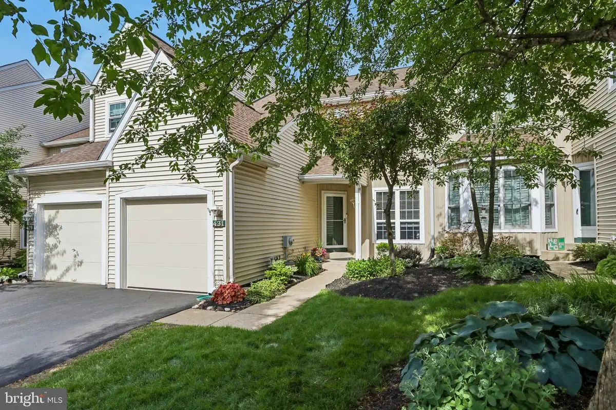 431 Country Club Dr, Lansdale, PA 19446 - #1