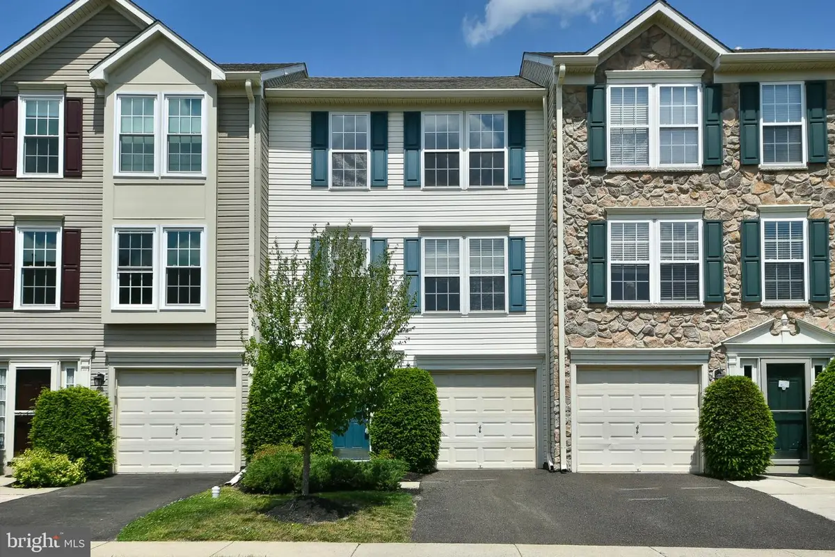 401 Jene Ct, North Wales, PA 19454 - #1