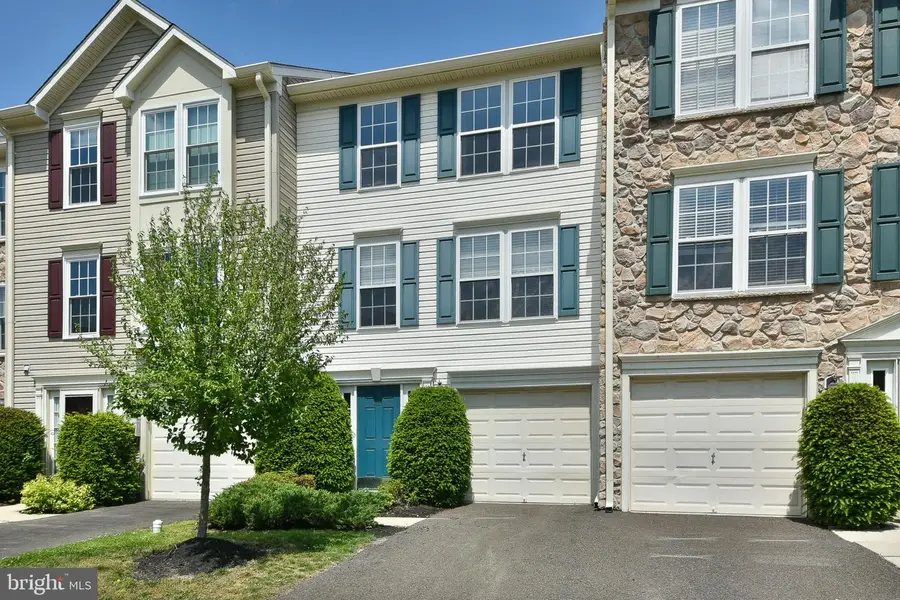 401 Jene Ct, North Wales, PA 19454 - #2