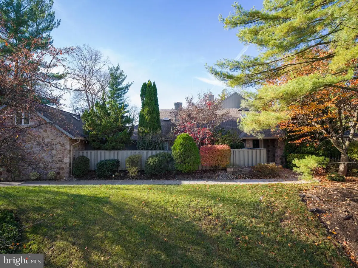 1270 Round Hill Rd, Bryn Mawr, PA 19010 - #1