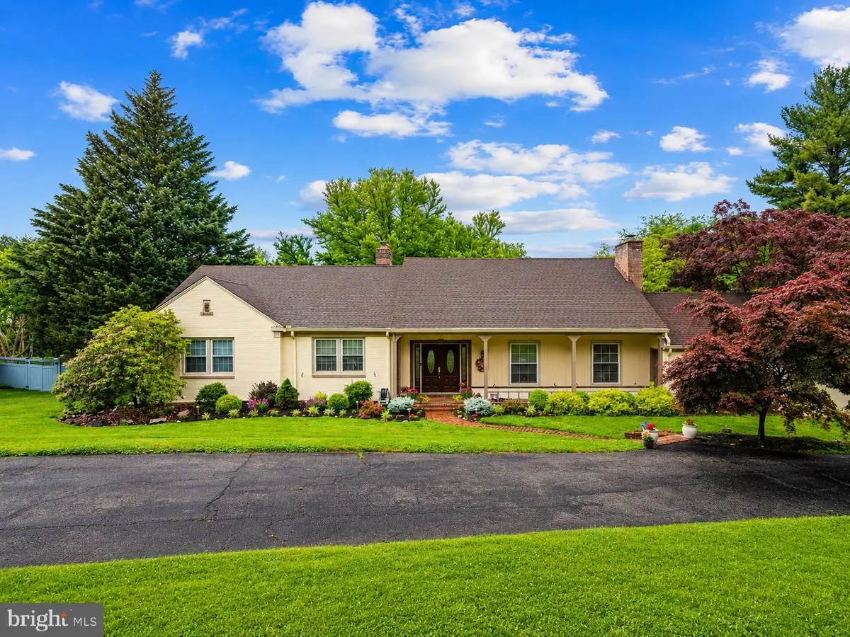 1508 Sweet Briar Rd, Gladwyne, PA 19035 - #1