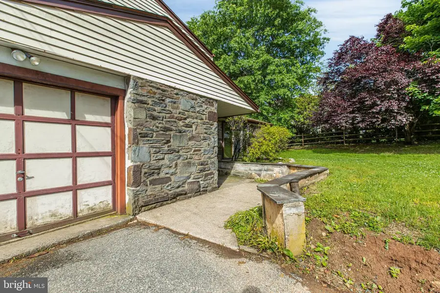 532 Cedar Dr, Lafayette Hill, PA 19444 - #3