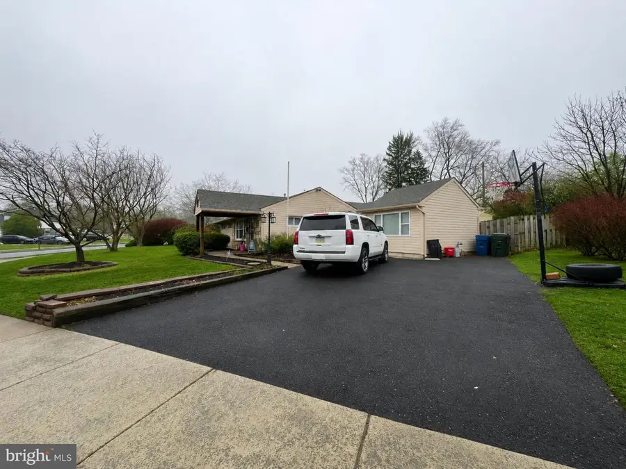 2767 Fernwood Ave, Abington, PA 19001 - #3