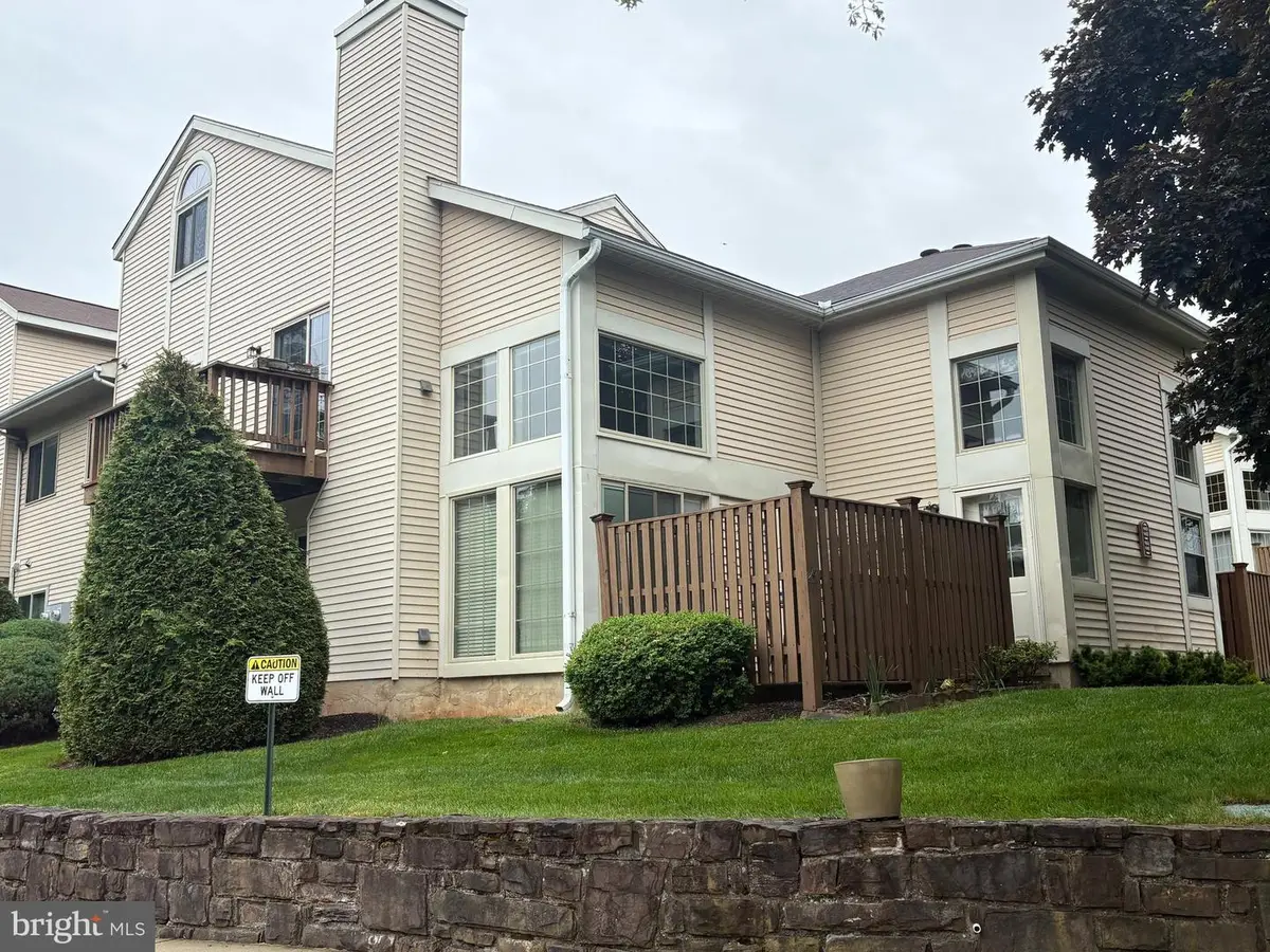 444 Brown Briar Cir, Horsham, PA 19044 - #1
