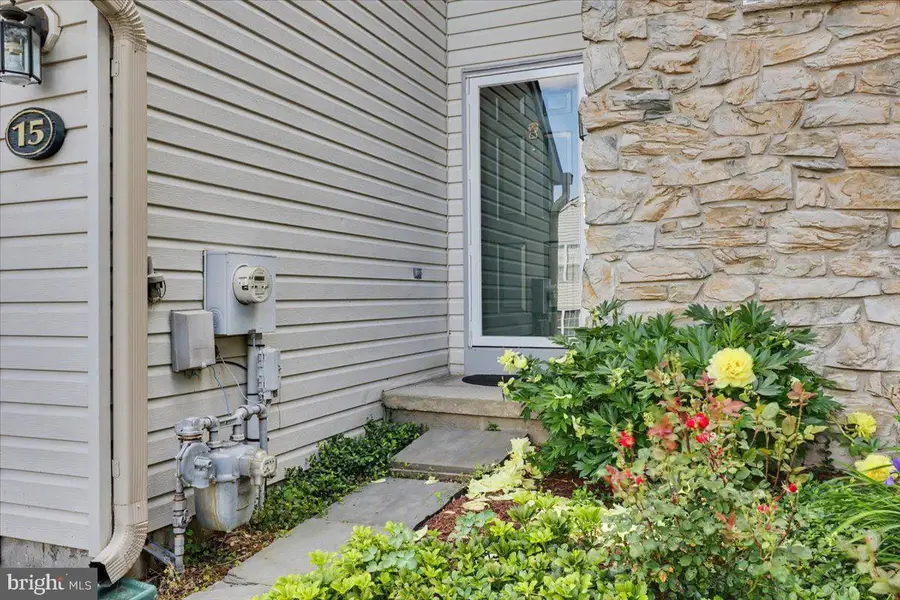 15 Essex Ct, Eagleville, PA 19403 - #2