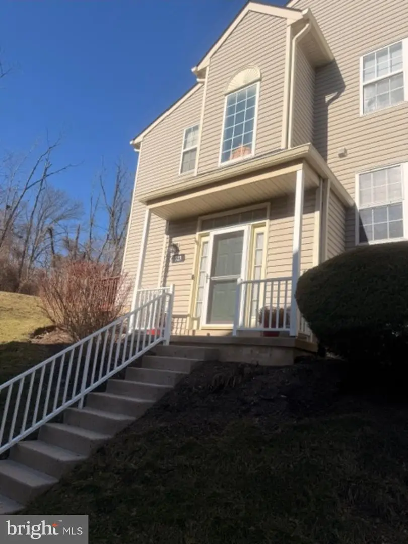 723 Thornhill Dr, Collegeville, PA 19426 - #2