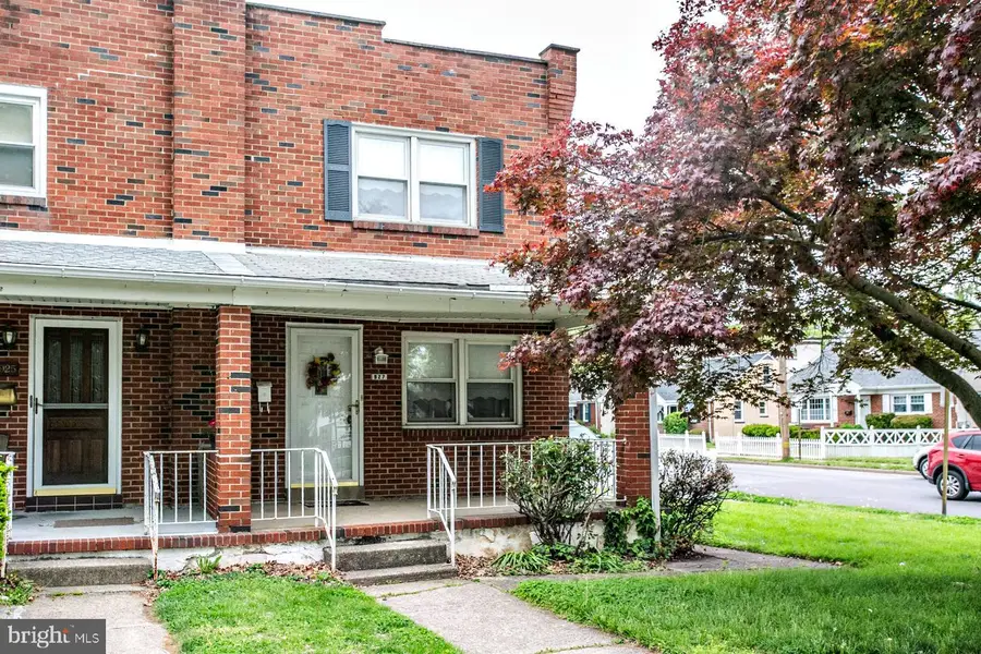 927 Hamilton St, Norristown, PA 19401 - #2