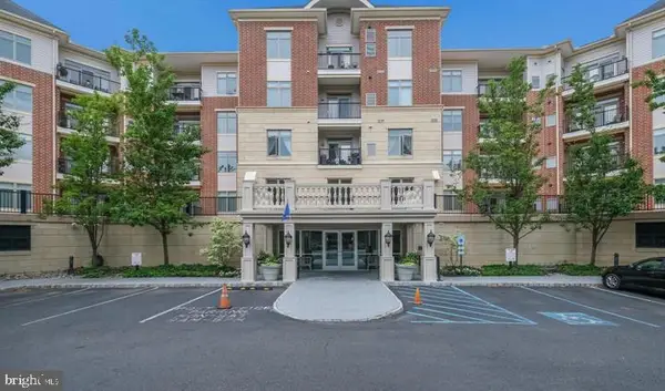220 Carson Ter, HUNTINGDON VALLEY, PA 19006