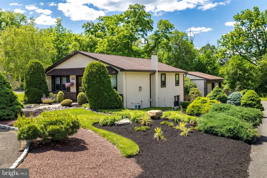 1790 Twining Rd, Willow Grove, PA 19090 - #2