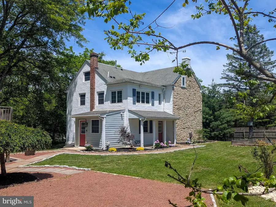 1390 Cinnamon Dr, Fort Washington, PA 19034 - #2