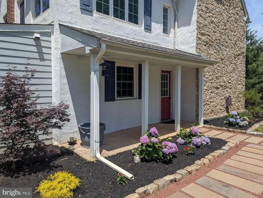 1390 Cinnamon Dr, Fort Washington, PA 19034 - #3