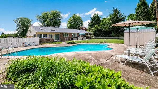 1061 George Rd, MEADOWBROOK, PA 19046