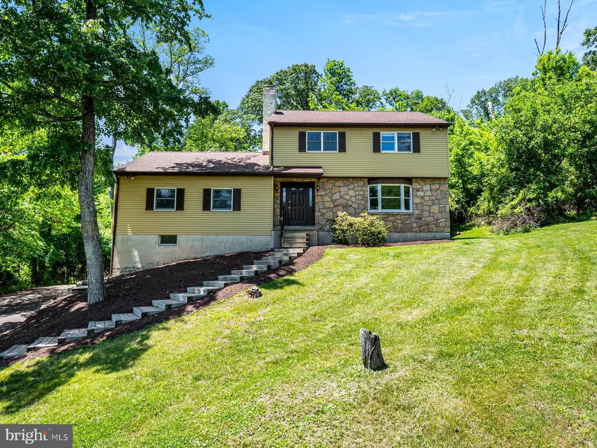 748 Centennial Ct, Pottstown, PA 19464 - #1