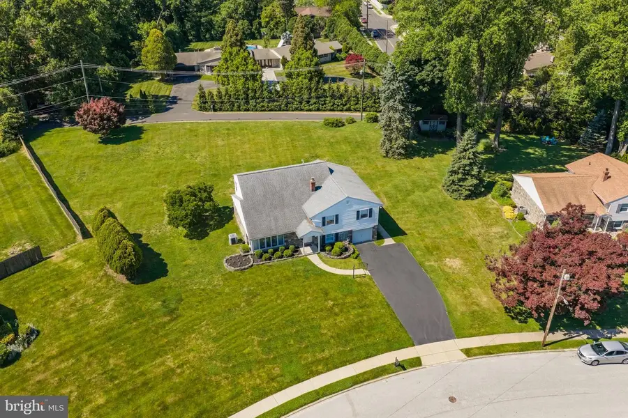 1133 Ballytore Rd, Huntingdon Valley, PA 19006 - #3