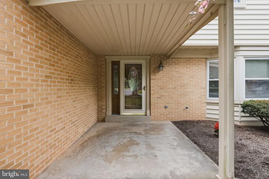 214 Brookside Cir, Harleysville, PA 19438 - #2