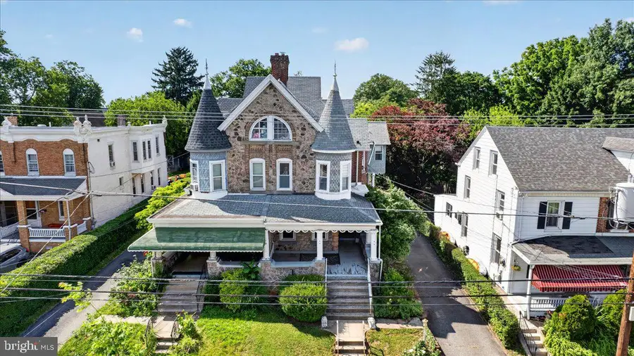545 Walnut St, Royersford, PA 19468 - #3