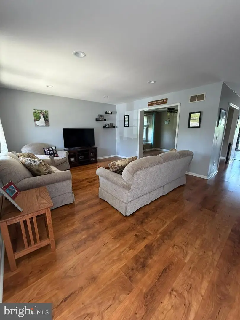1215 Pine Ridge Dr, Perkiomenville, PA 18074 - #3
