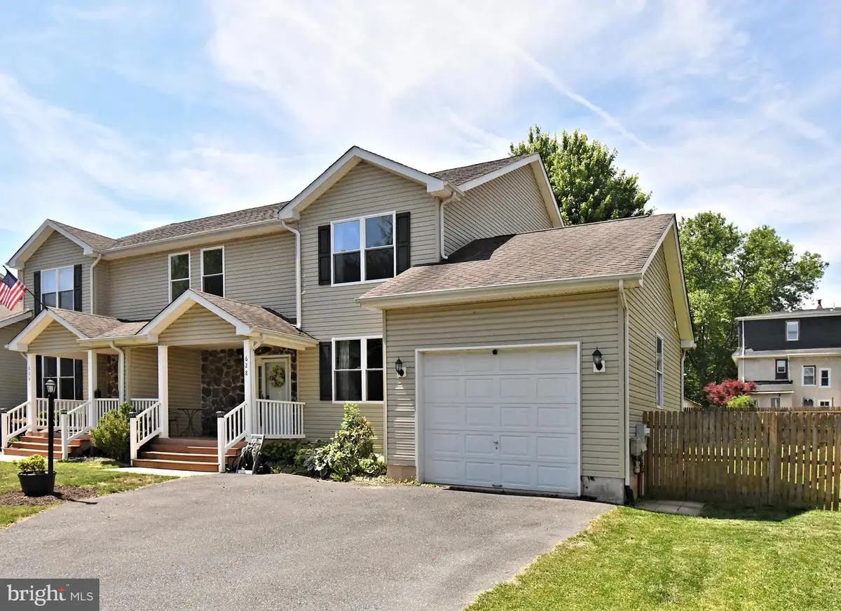 628 Jones Ave, Lansdale, PA 19446 - #1