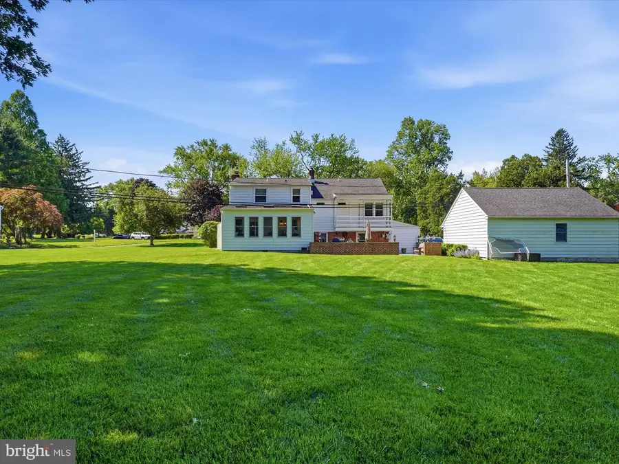 1420 Manor Ln, Blue Bell, PA 19422 - #2