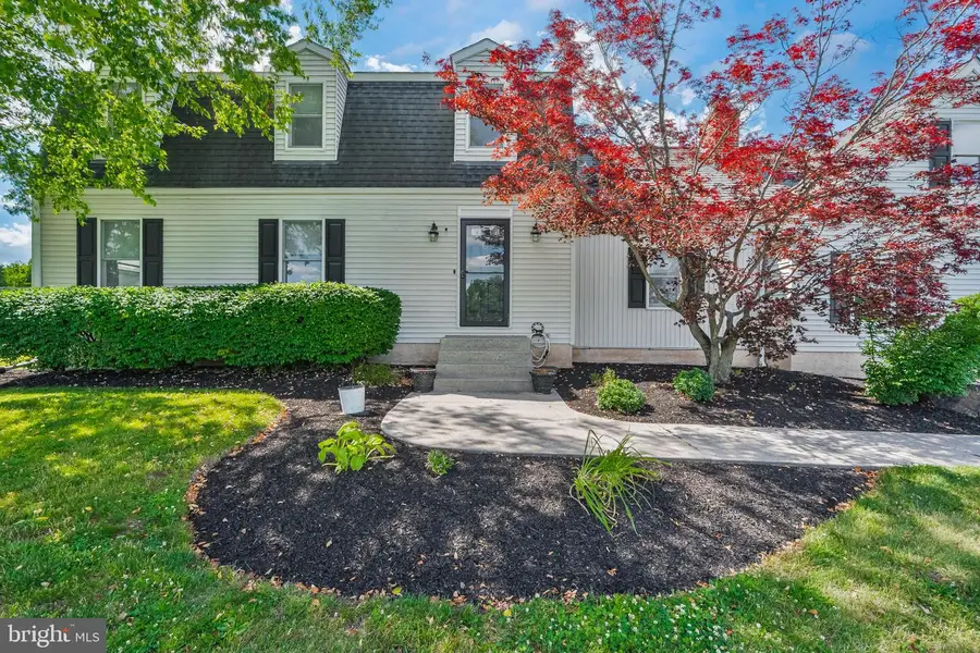 144 Middle Creek Rd, Gilbertsville, PA 19525 - #3
