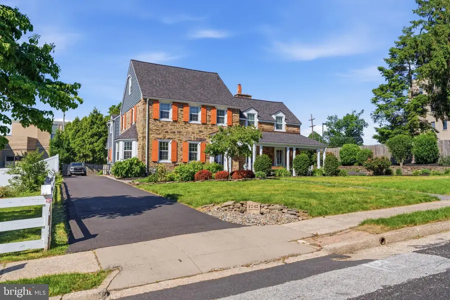 1242 Gordon Rd, Jenkintown, PA 19046 - #2