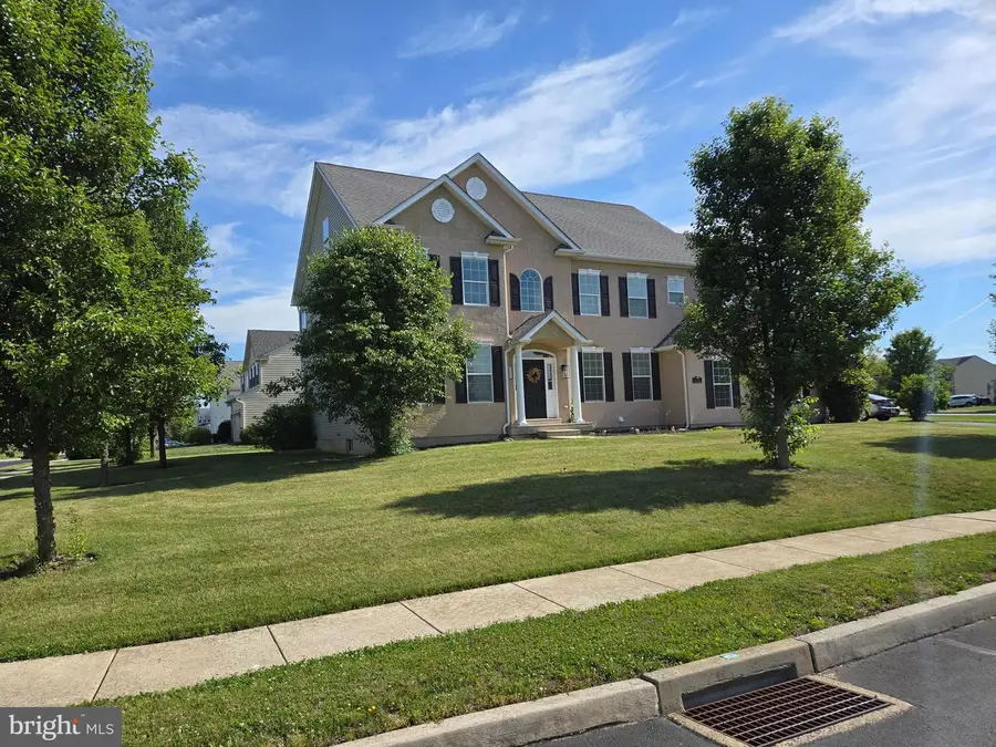 100 Lilac Ln, Gilbertsville, PA 19525 - #3